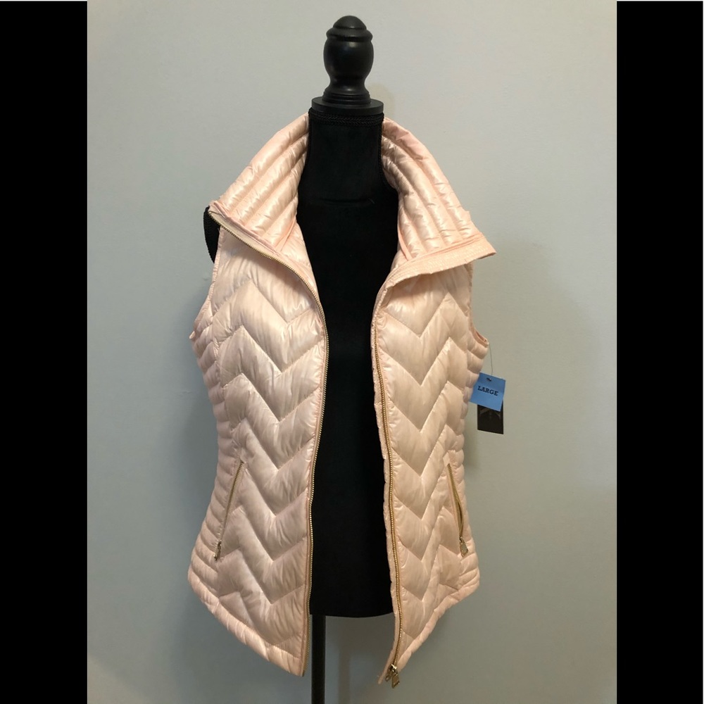 NWT CLAVIN KLEIN PALE PINK PUFFER VEST